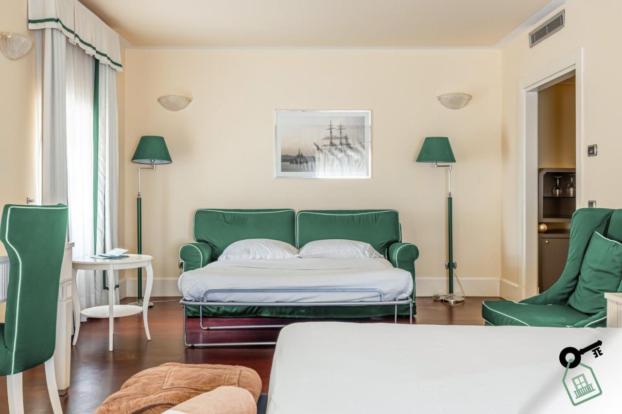 Hotel Rooms ลีวอร์โน ภายนอก รูปภาพ