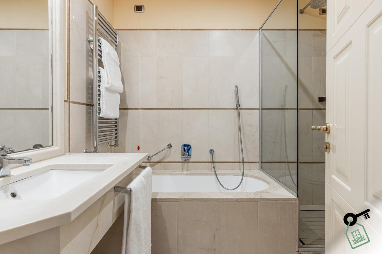 Hotel Rooms ลีวอร์โน ภายนอก รูปภาพ